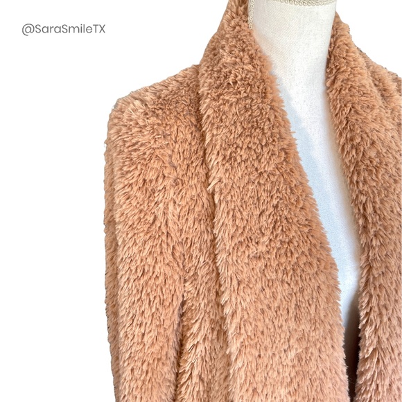 KENNETH COLE NY Blush Pink Teddy Bear Plush Faux Fur Mid-Length Coat - Picture 11 of 15
